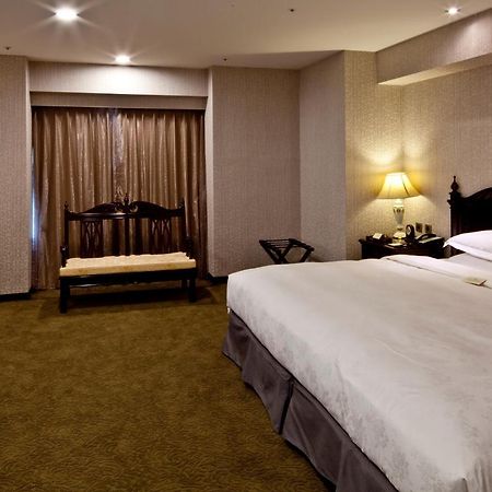 Royal Seasons Hotel Taichung‧Zhongkang Buitenkant foto
