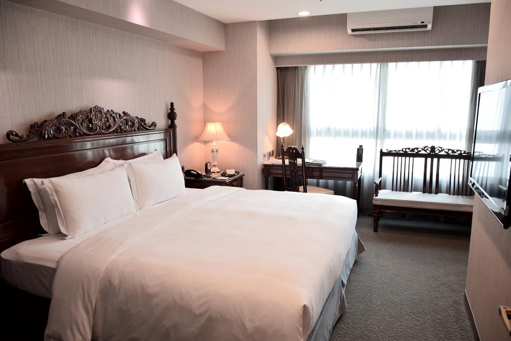 Royal Seasons Hotel Taichung‧Zhongkang Buitenkant foto
