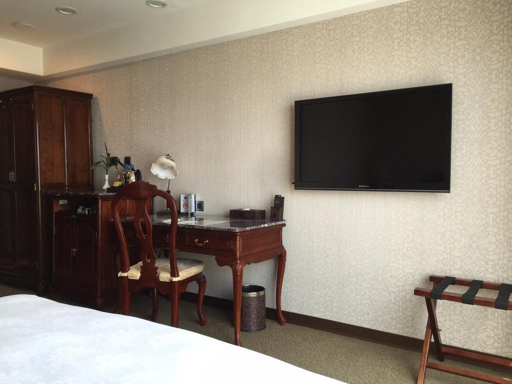 Royal Seasons Hotel Taichung‧Zhongkang Buitenkant foto