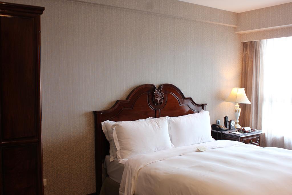 Royal Seasons Hotel Taichung‧Zhongkang Buitenkant foto