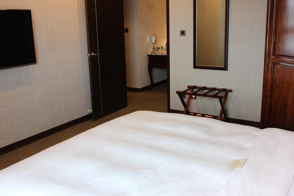 Royal Seasons Hotel Taichung‧Zhongkang Buitenkant foto