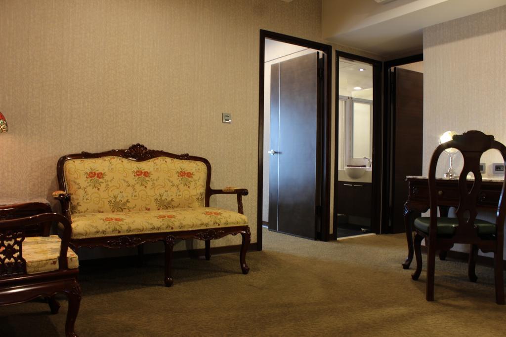 Royal Seasons Hotel Taichung‧Zhongkang Buitenkant foto
